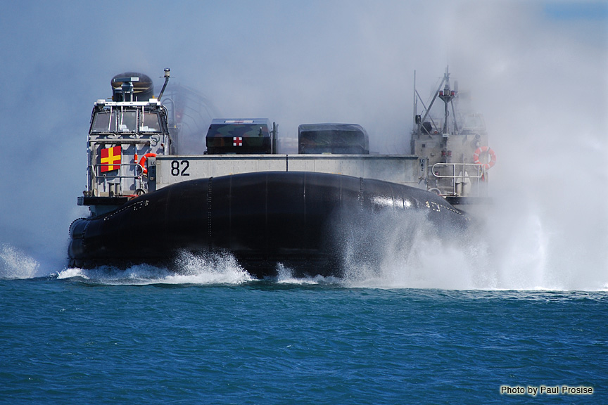 LCAC (Landing Craft Air Cushioned) 6